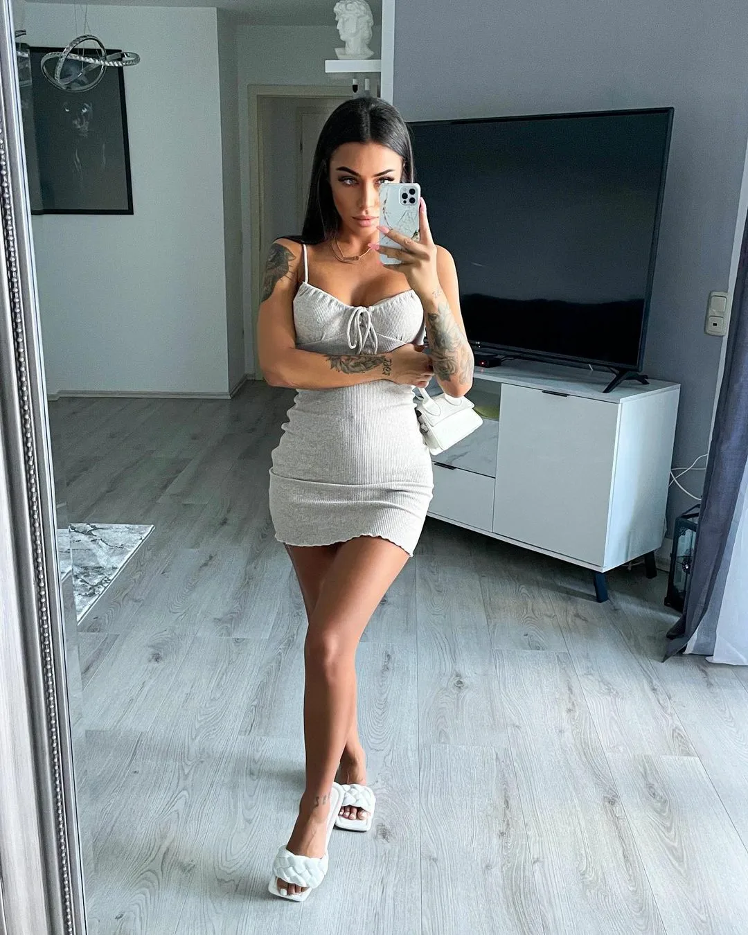Zevkli ve Keyifli Anların Adresi Mecidiyeköy Escort Nazlı